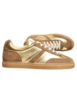 COURT Sneakers