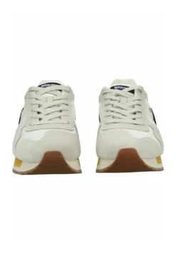 QUEENS Sneakers